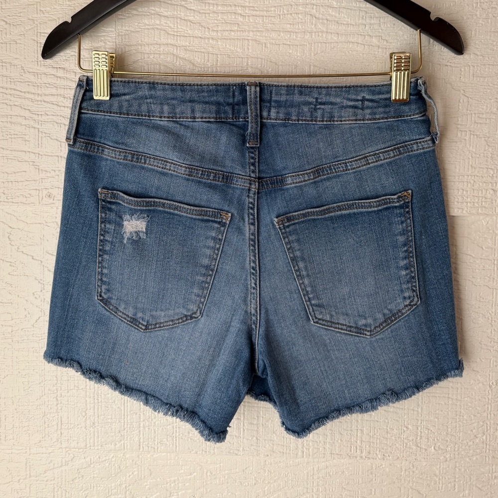 Universal Thread High Rise Mid Distressed Shorts Size 2/26 - Picture 4 of 7